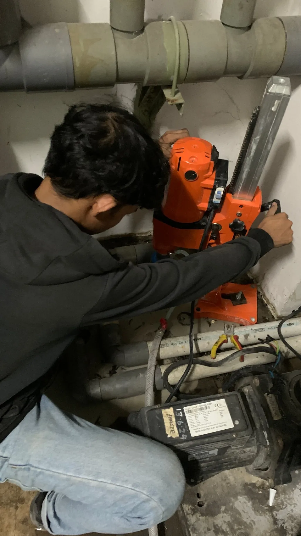 Pekerjaan Coring Lantai Proyek RS Brawijaya